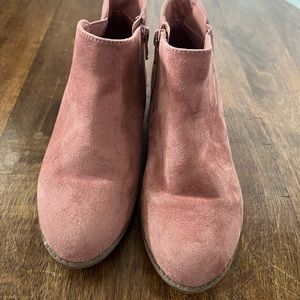 Cat and Jack Girls Faux Pink Suede Ankle Boots Size 3.